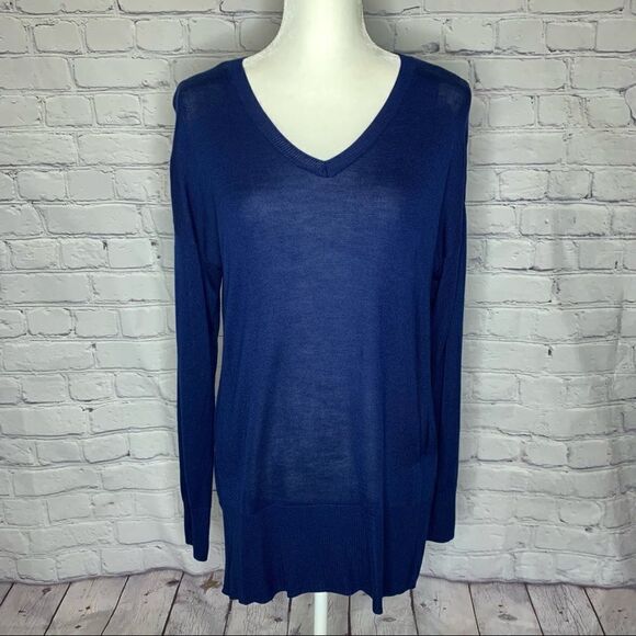 Worthington Pullover v-back tunic long sleeve sweater in American Navy c… - Picture 1 of 7